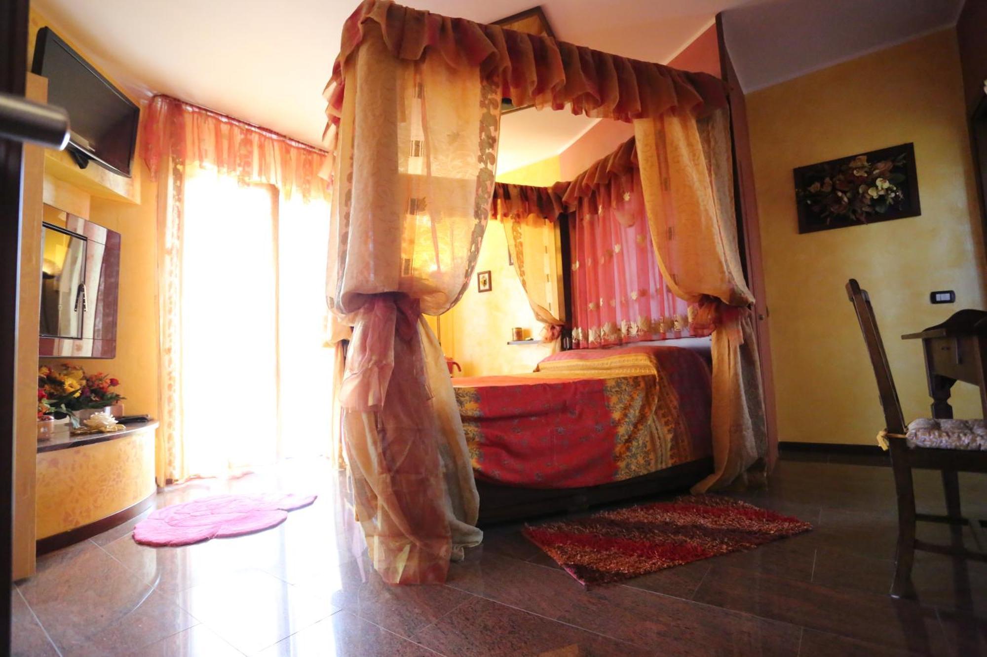 B & B L'Almanacco San Martino in Strada ภายนอก รูปภาพ